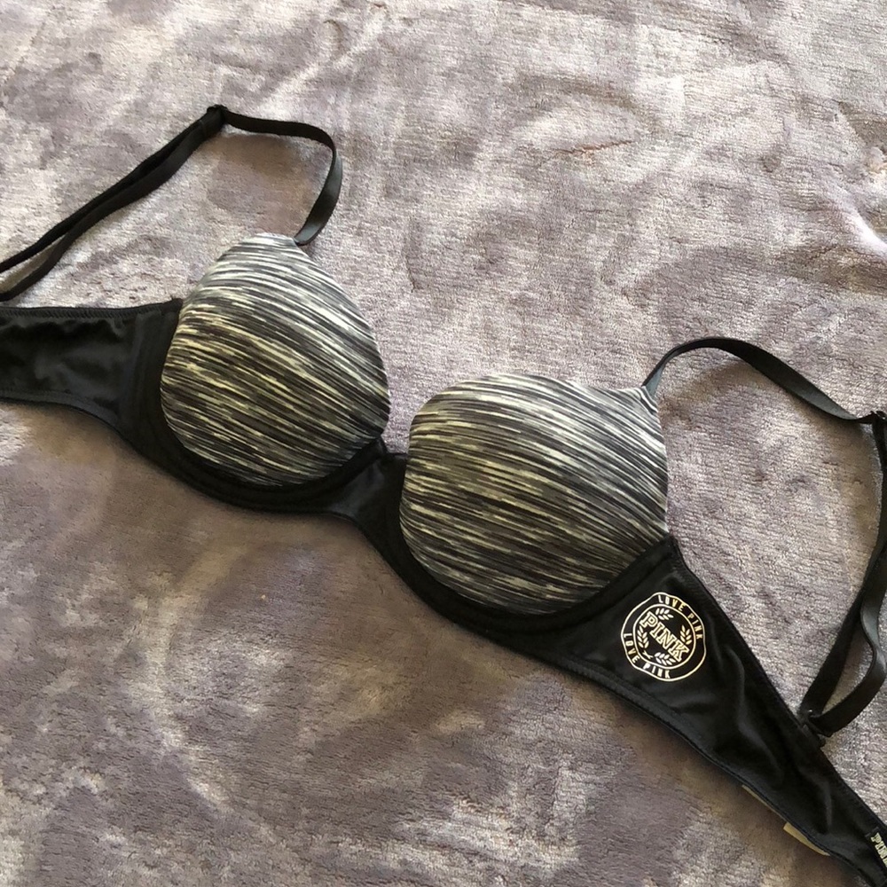 VS Pink Bra. 32B